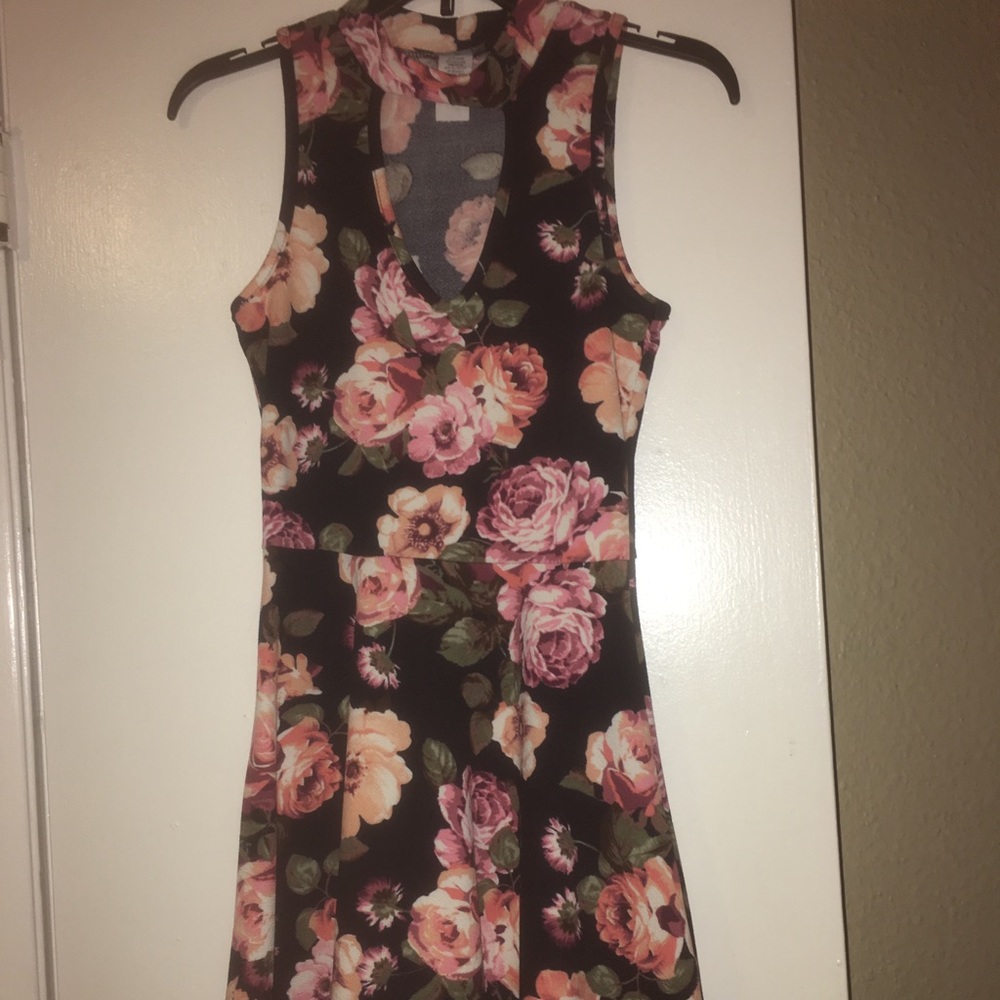 Turtle neck sleeveless Floral Print Dress